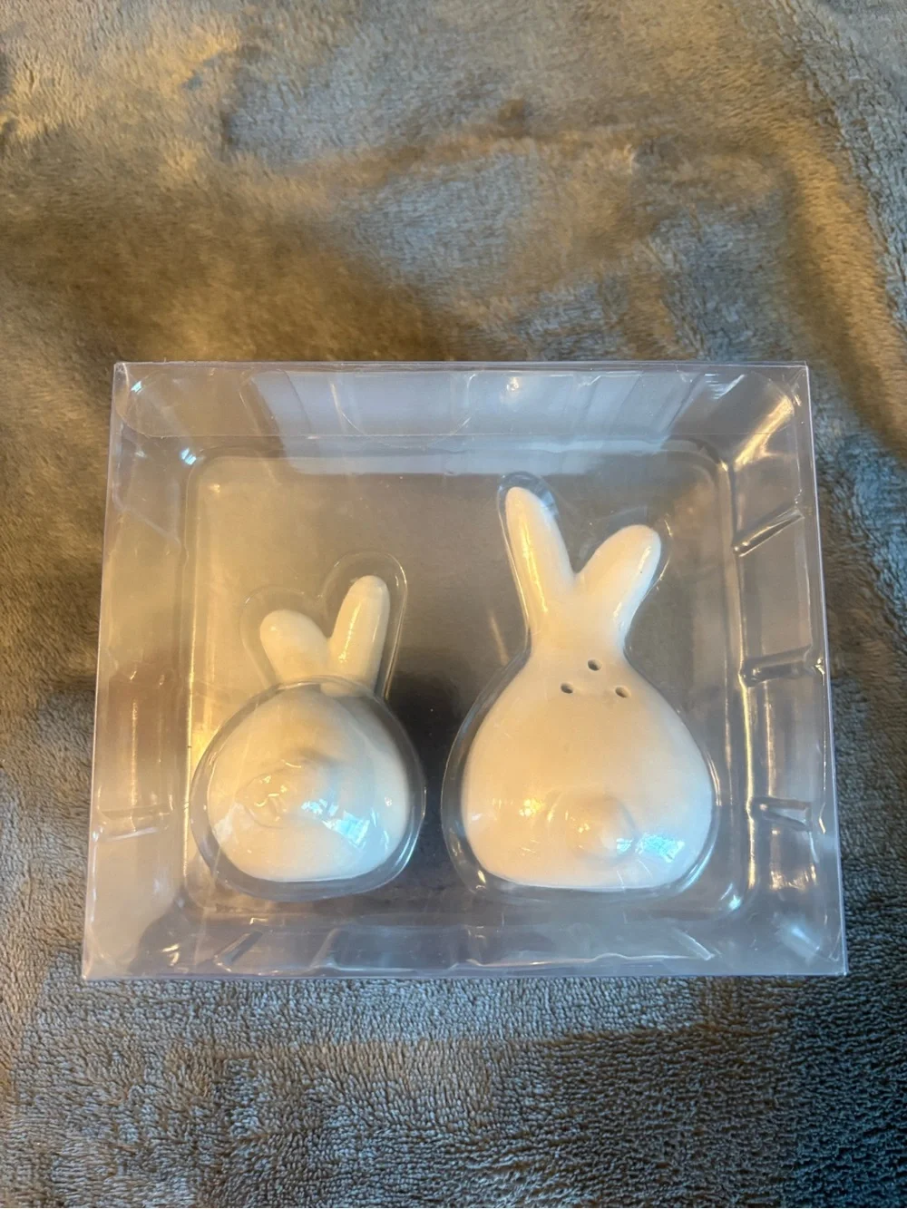 White Bunny Ceramic Salt & Pepper Shaker Set